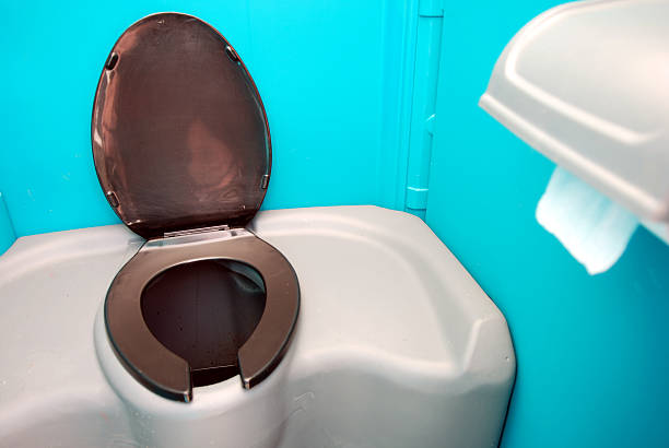 Best Restroom trailer rental cost  in Leslie, MI